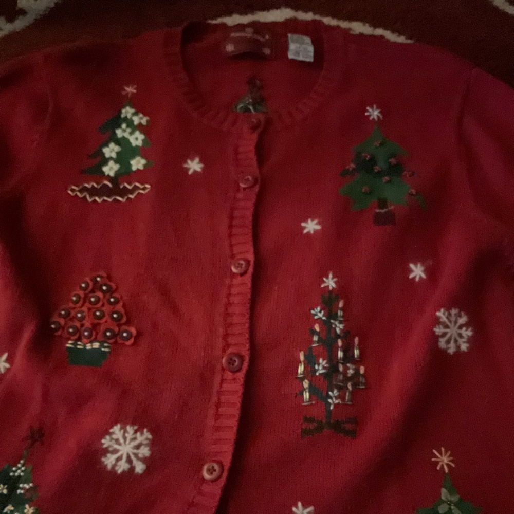 Fun and Whimsical, vintage Christmas Tree Cardigan - Picture 5 of 12
